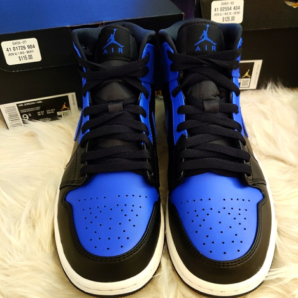 Nike Air Jordan 1 Mid 'Hyper Royal' Black - Picture 5 of 9